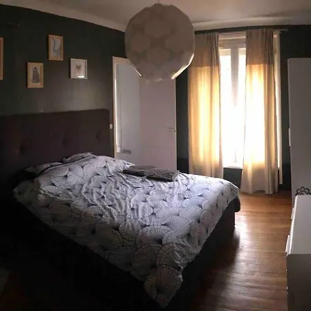 Apartment Charmant A